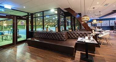 Receptie en loungeruimte van Fletcher Resort-Hotel Zutphen